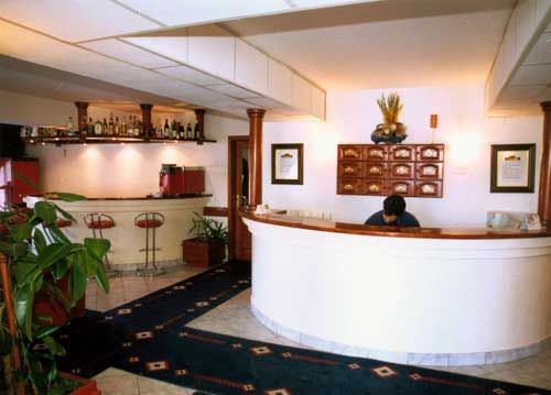 Brams Es Hotel Skopje Eksteriør billede